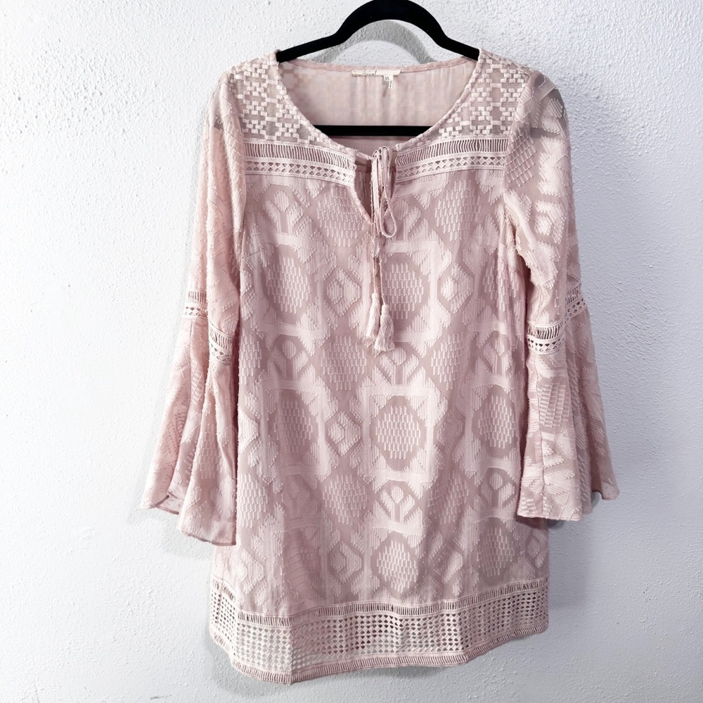 Floreat Pink Bell Sleeve Tunic with Graphic Design size 2